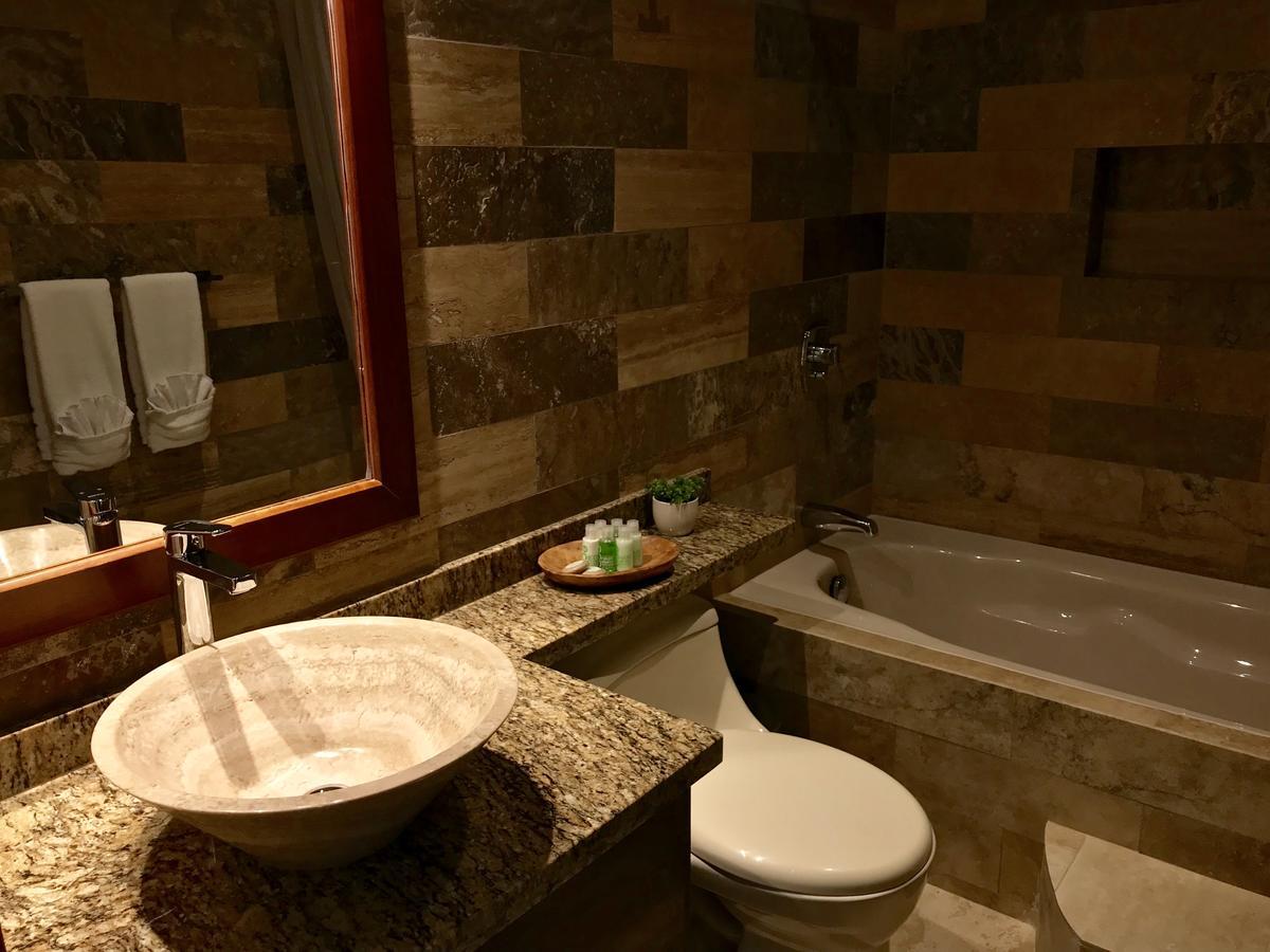 Ilalo Garden Hotel & Restaurant Кіто Екстер'єр фото