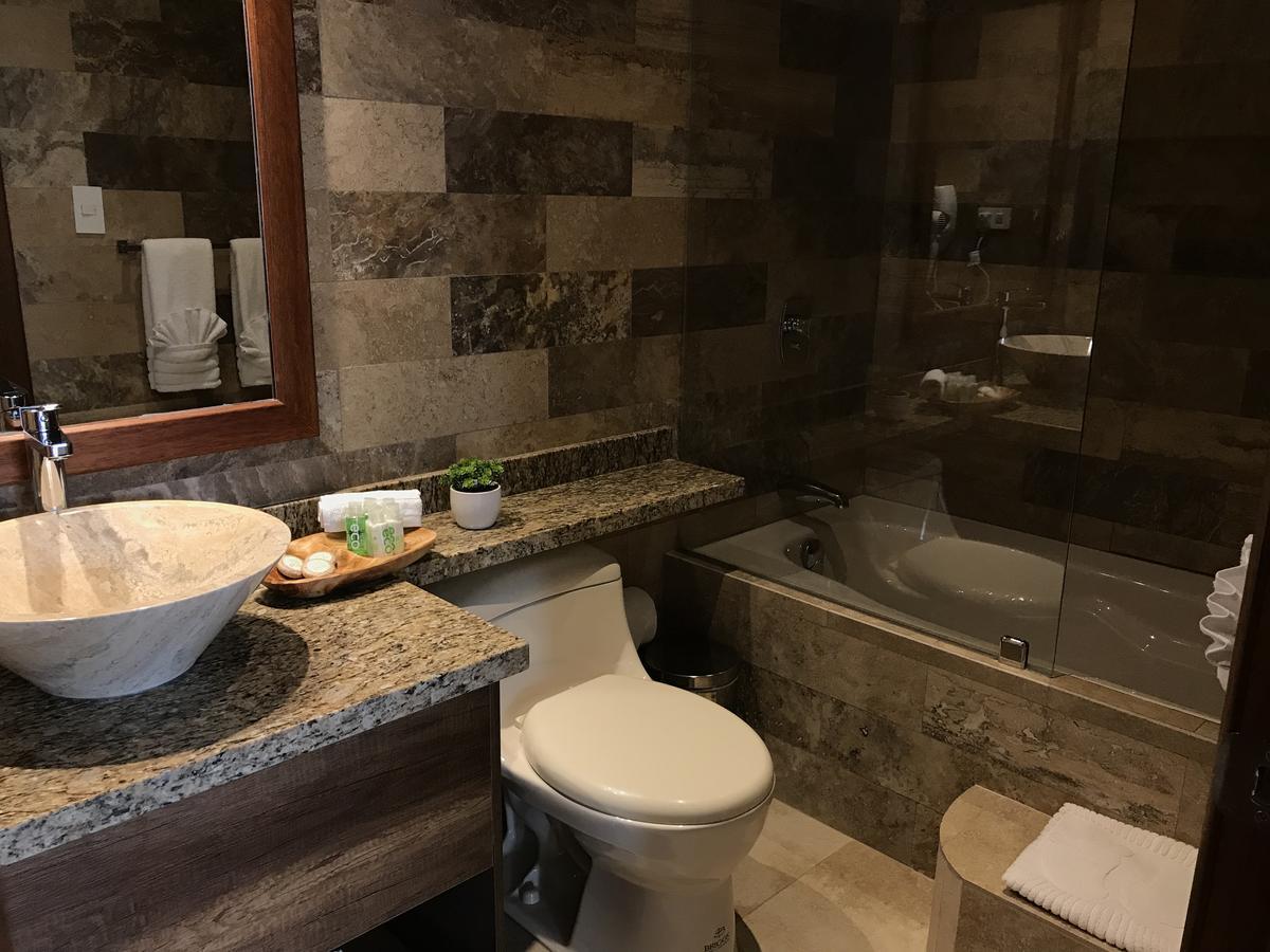 Ilalo Garden Hotel & Restaurant Кіто Екстер'єр фото
